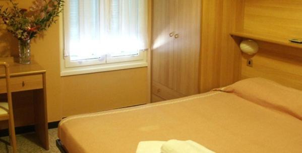 Hotel Villa Bianca Laigueglia Cameră foto
